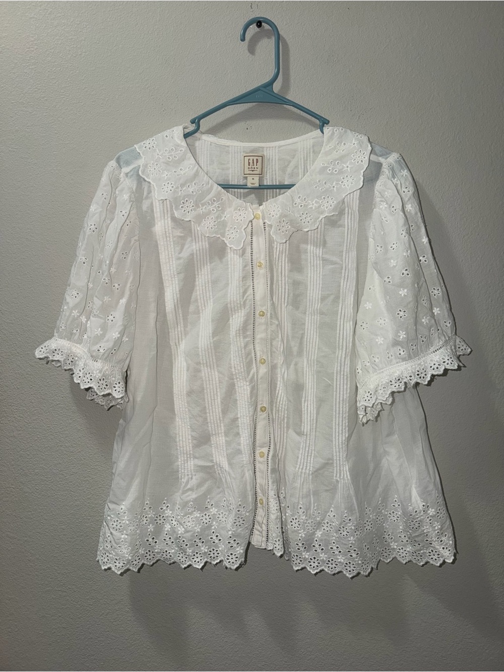 Gap x Doen Cropped Eyelet Shirt XL Cotton Blouse Scalloped Collar Cottagecore - Picture 3 of 9
